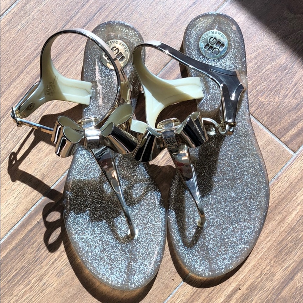 BCBG sandal